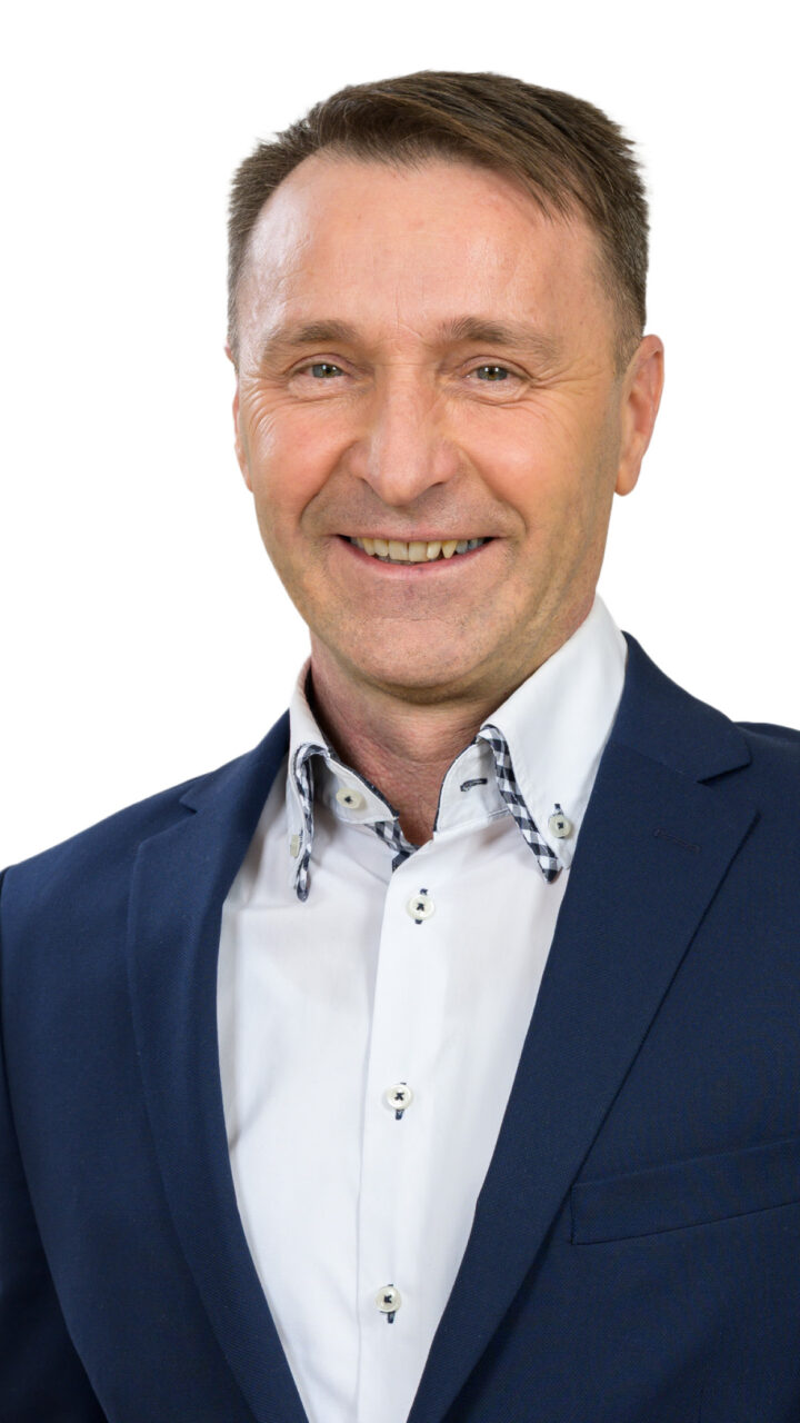 https://www.skupajvakcijo.si/wp-content/uploads/2026/02/GunglAleksander-720x1280.jpg