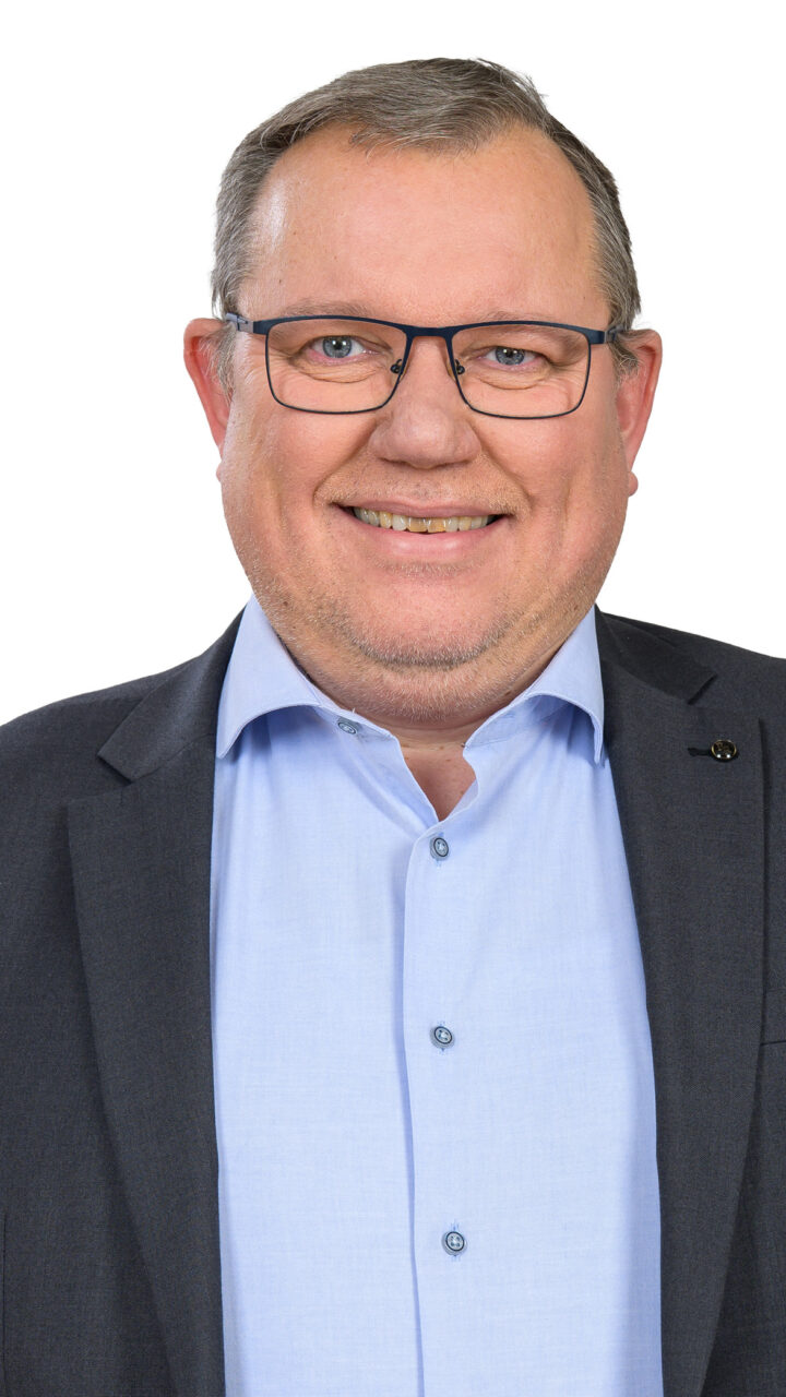 https://www.skupajvakcijo.si/wp-content/uploads/2026/02/StoparMirko-720x1280.jpg